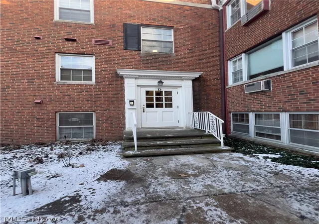 Homes for sale in Shaker Heights, OH | 19901 Van Aken Blvd W, Shaker Heights, OH 44122