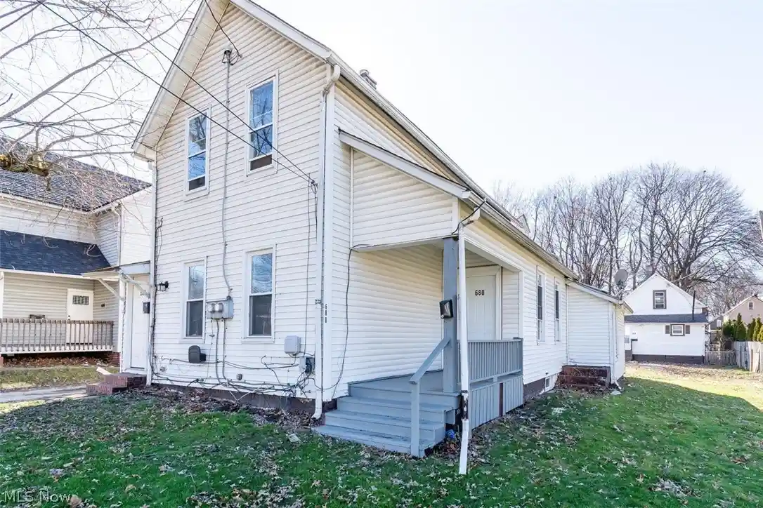 Photo 1 of Sale Pending at 678 682 Sumner, Akron, OH 44311 | MLS# 5192866 | Listing updated on 2026-10-16