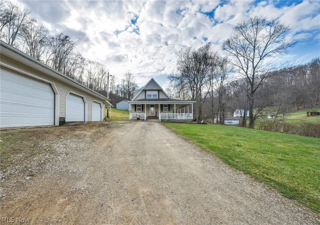 Homes for sale in Coshocton, OH | 51629 Township Road 146B, Coshocton, OH 43812 | MLS# 5192045