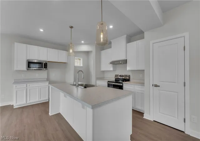 Photo 3 of Single family home for sale at 15114 Sawgrass Ln, Middlefield, OH 44062 | MLS# 5192539 | Listing updated on 2026-10-07
