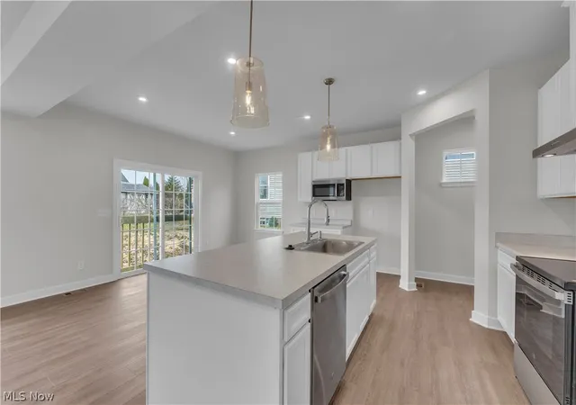 Photo 4 of Single family home for sale at 15114 Sawgrass Ln, Middlefield, OH 44062 | MLS# 5192539 | Listing updated on 2026-10-07