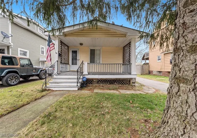 Homes for sale in Cleveland, OH | 3753 W 139th St, Cleveland, OH 44111 | MLS# 5192967