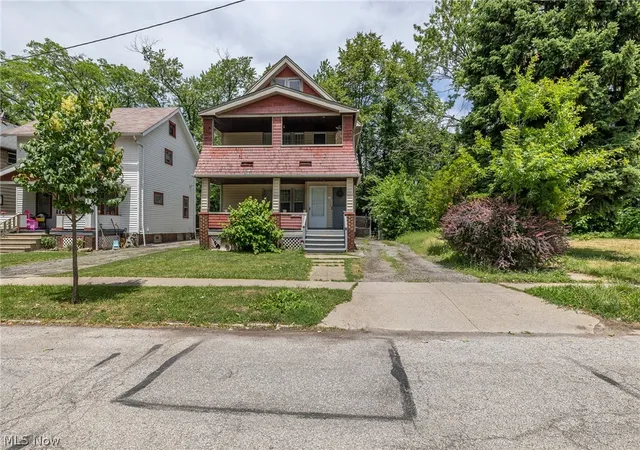 Homes for sale in Cleveland, OH | 13609 Eaglesmere Ave, Cleveland, OH 44110 | MLS# 5193208