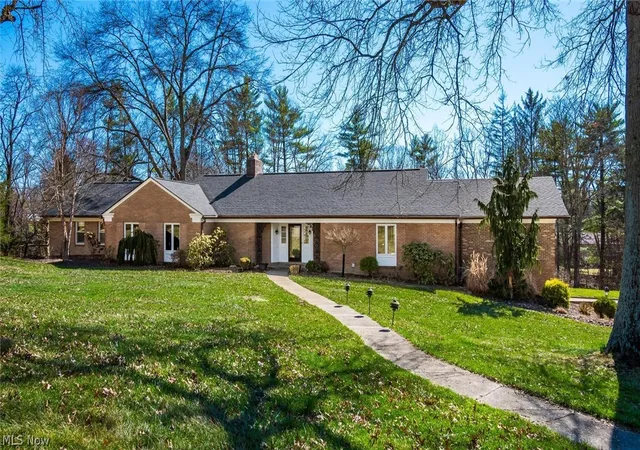 1st image of 1200 East Dr, Zanesville, OH 43701 | MLS# 5191384