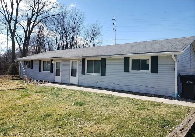 1st image of 211 Brace Ave, Elyria, OH 44035 | MLS# 5191632