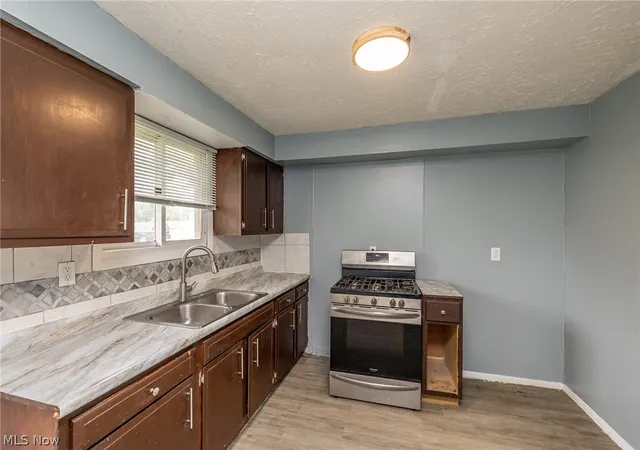 5th image of 211 Brace Ave, Elyria, OH 44035 | MLS# 5191632