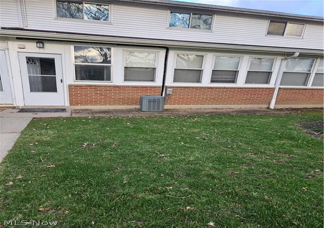 Homes for sale in North Olmsted, OH | 25600 Country Club Blvd #12, North Olmsted, OH 44070 | MLS# 5193834