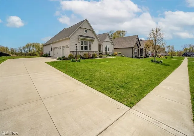 Photo 4 of Single family home for sale at 2848 Galway Dr, Brunswick, OH 44212 | MLS# 5194141 | Listing updated on 2026-08-01
