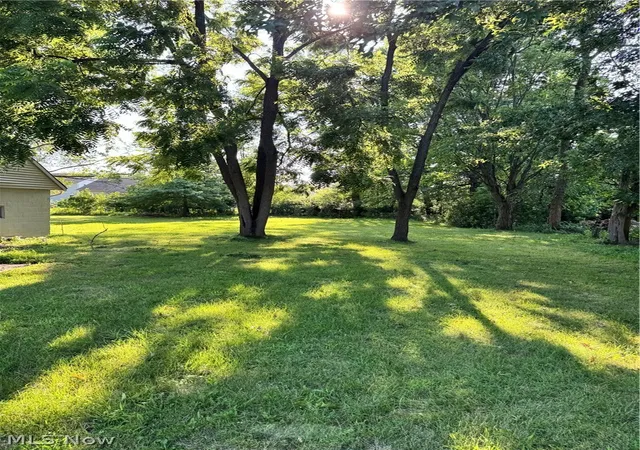 Homes for sale in Bedford Heights, OH | 5696 Columbia Dr, Bedford Heights, OH 44146 | MLS# 5194137