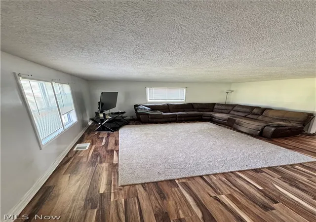 Homes for sale in Bedford Heights, OH | 5696 Columbia Dr, Bedford Heights, OH 44146 | MLS# 5194137