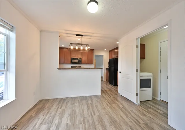 5th image of 29 Carl Ln, Olmsted Twp, OH 44138 | MLS# 5193793