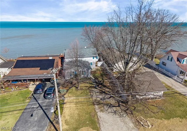 Homes for sale in Vermilion, OH | 3708 Edgewater Dr, Vermilion, OH 44089 | MLS# 5194195