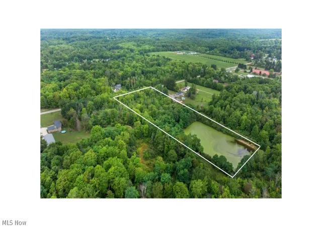 3rd image of 8 Sperry Rd, Newbury, OH 44065 | MLS# 5194273