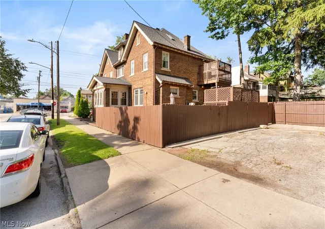 Homes for sale in Cleveland, OH | 12404 Larchmere Blvd, Cleveland, OH 44120 | MLS# 5194335