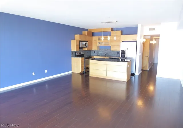 3rd image of 1237 Washington Ave #507, Cleveland, OH 44113 | MLS# 5194417