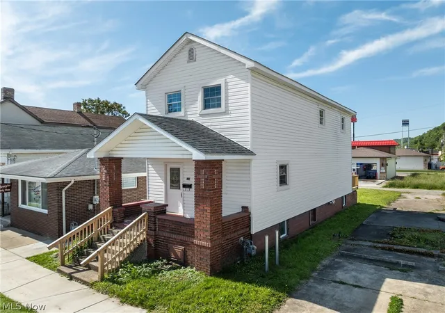 Photo 2 of Single family home for sale at 523 Union St, Martins Ferry, OH 43935 | MLS# 5194526 | Listing updated on 2026-06-05