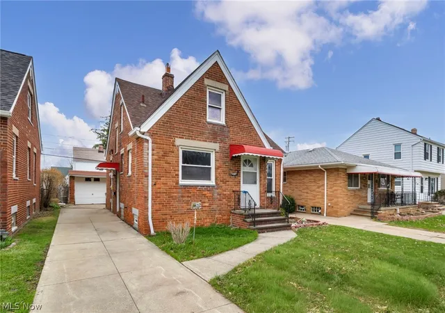 2nd image of 3202 Parklane Dr, Cleveland, OH 44134 | MLS# 5194106