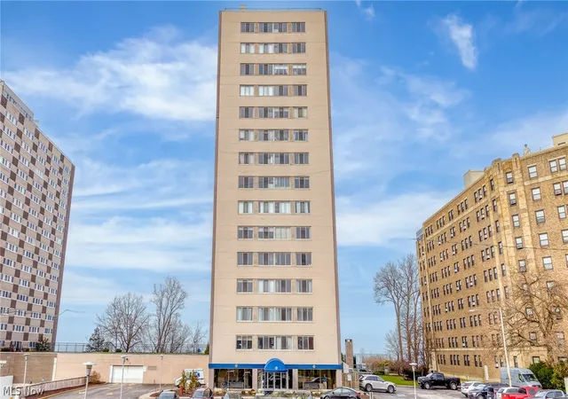 Homes for sale in Lakewood, OH | 12520 Edgewater Dr #1504, Lakewood, OH 44107 | MLS# 5194763