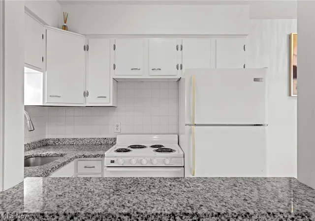 image of 12520 Edgewater Dr #1504, Lakewood, OH 44107 | MLS# 5194763