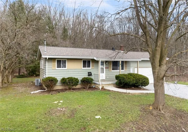 Photo 3 of Single family home for sale at 1835 Windham Rd, Newton Falls, OH 44444 | MLS# 5194520 | Listing updated on 2026-07-07