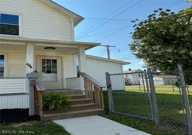 2nd image of 208 S 15th St, Sebring, OH 44672 | MLS# 5194825