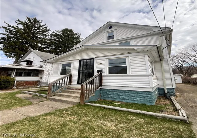 1st image of 425 Spaulding St, Akron, OH 44310 | MLS# 5194752