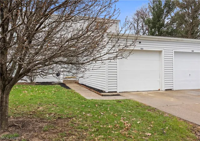 Homes for sale in Wadsworth, OH | 190 Deepwood Dr, Wadsworth, OH 44281 | MLS# 5195044