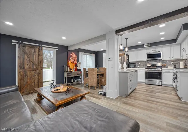 5th image of 190 Deepwood Dr, Wadsworth, OH 44281 | MLS# 5195044