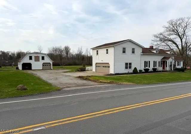 2nd image of 10831 Wilson Mills Rd, Chardon, OH 44024 | MLS# 5184857