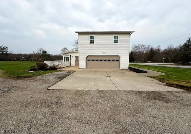 3rd image of 10831 Wilson Mills Rd, Chardon, OH 44024 | MLS# 5184857