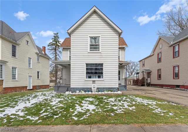 1st image of 125 E Indiana Ave, Sebring, OH 44672 | MLS# 5194314