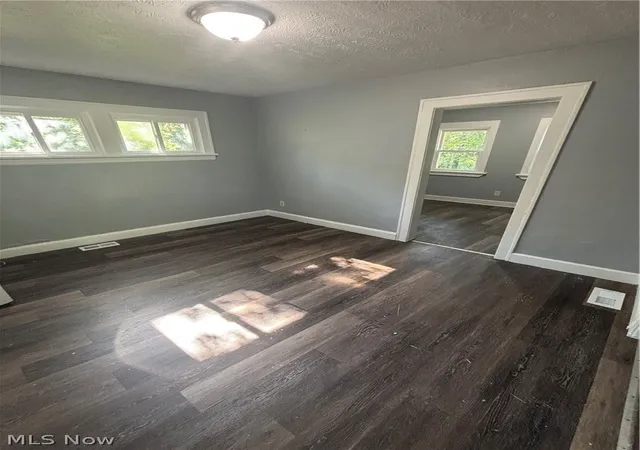 5th image of 3919 E 99Th St, Cleveland, OH 44105 | MLS# 5185803