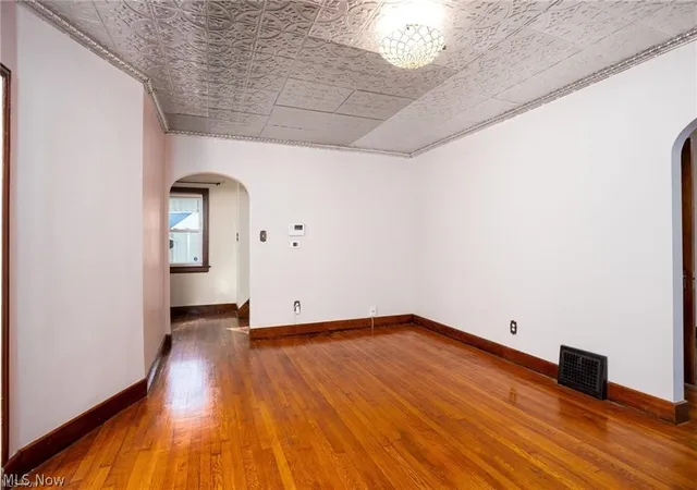 Photo 4 of Sale Pending at 41 E Rosewood Ave, Akron, OH 44301 | MLS# 5195260 | Listing updated on 2026-07-02