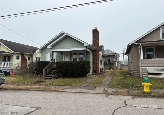 Photo 3 of Single family home for sale at 2016 16th Street, Parkersburg, WV 26101 | MLS# 5195497 | Listing updated on 2026-08-18