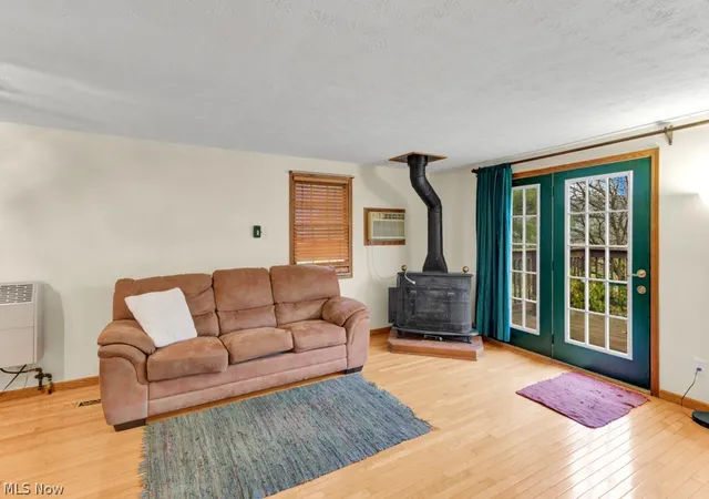 3rd image of 7 Choctaw Trl, Malvern, OH 44644 | MLS# 5195581