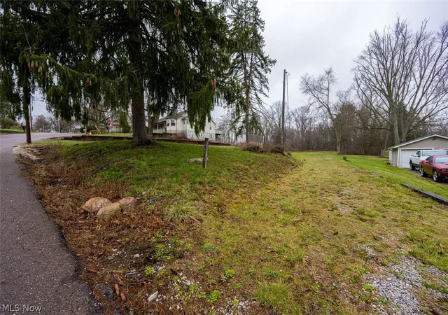 2nd image of 1713 Woods Rd, Akron, OH 44306 | MLS# 5195357