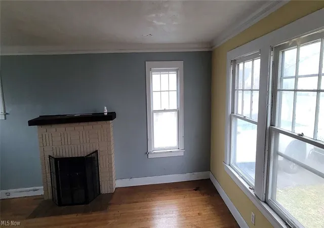 Photo 2 of Single family home for sale at 4017 Eastway Rd, Cleveland, OH 44121 | MLS# 5195435 | Listing updated on 2026-09-25