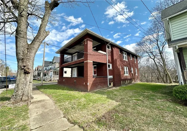 Photo 2 of Multi family home for sale at 615 Wellman Ave Sw, Massillon, OH 44646 | MLS# 5195461 | Listing updated on 2026-08-24