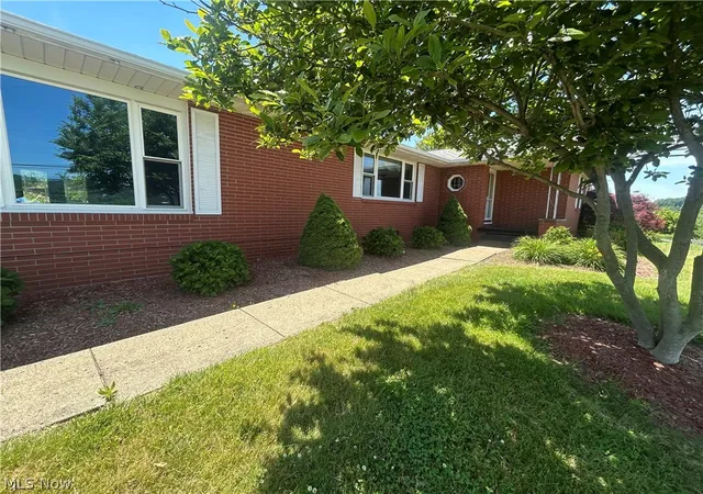 Photo 2 of Single family home for sale at 1728 State Route 39 Ne, New Philadelphia, OH 44663 | MLS# 5195512 | Listing updated on 2026-06-10