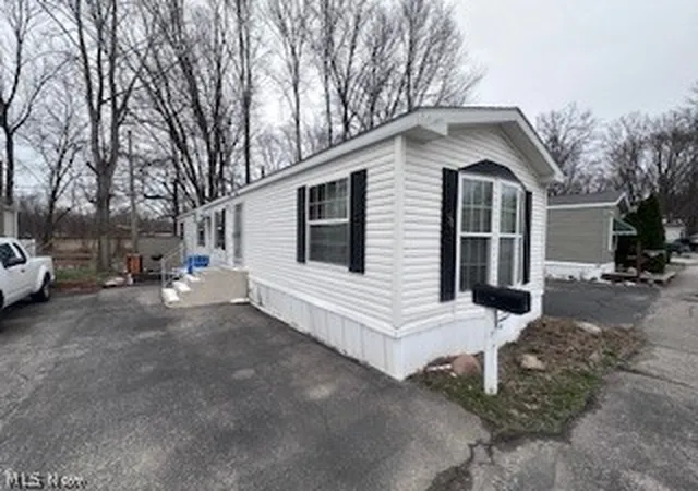Photo 2 of Single family home for sale at 37223 Euclid Ave #58, Willoughby, OH 44094 | MLS# 5195514 | Listing updated on 2026-08-03