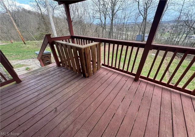 Homes for sale in Belpre, OH | 2510 Parkview Dr, Belpre, OH 45714 | MLS# 5196053