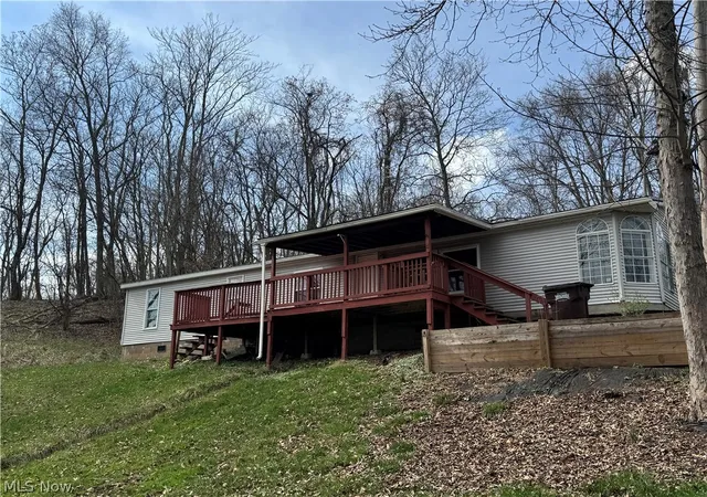 Homes for sale in Belpre, OH | 2510 Parkview Dr, Belpre, OH 45714 | MLS# 5196053