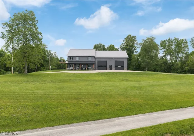Photo 3 of Sale Pending at 85444 Sproull Rd, Uhrichsville, OH 44683 | MLS# 5196117 | Listing updated on 2026-08-14