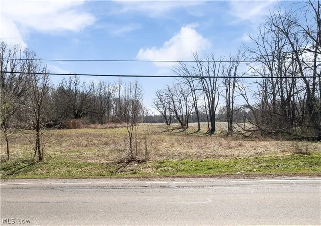 Photo 3 of Single family home for sale at 2348 E Turkeyfoot Lake Rd, Green, OH 44312 | MLS# 5195776 | Listing updated on 2026-04-03