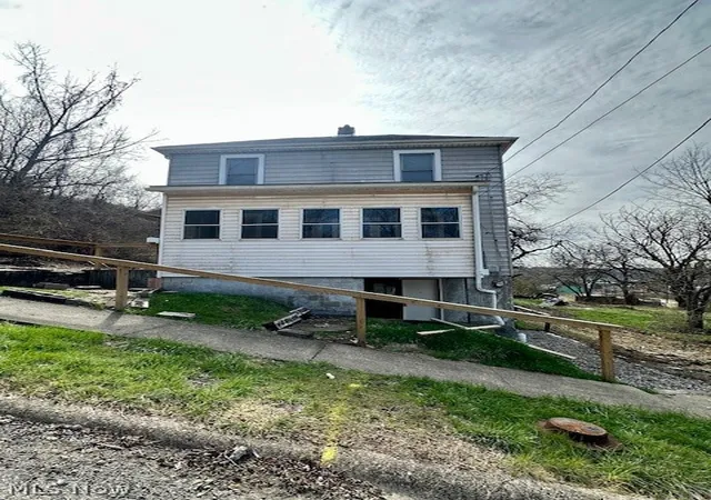 Photo 3 of Single family home for sale at 324 Loeb St, Weirton, WV 26062 | MLS# 5195910 | Listing updated on 2026-04-22