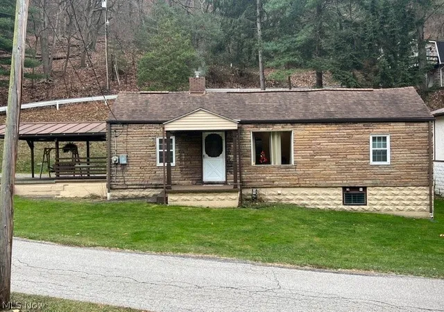 Homes for sale in Follansbee, WV | 1780 Blosser Ln, Follansbee, WV 26037 | MLS# 5196097
