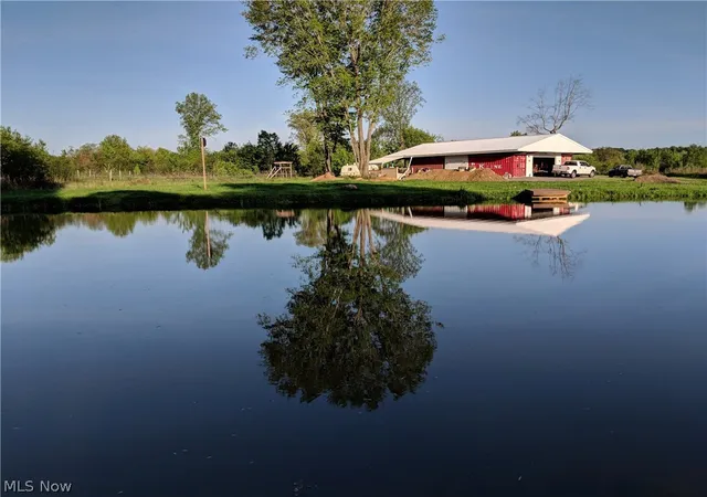 3rd image of 100 Cottage Grove Dr, Youngstown, OH 44505 | MLS# 5196113