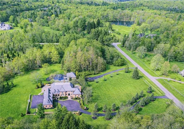 2nd image of 7325 Calley Ln, Novelty, OH 44072 | MLS# 5190845