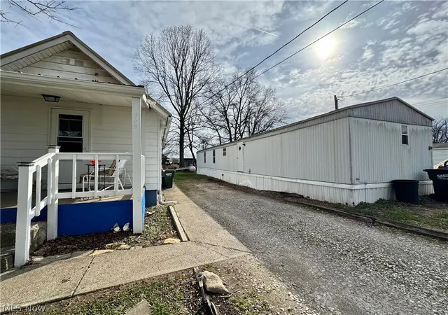 Homes for sale in Coshocton, OH | 969 Linn St, Coshocton, OH 43812 | MLS# 5196045