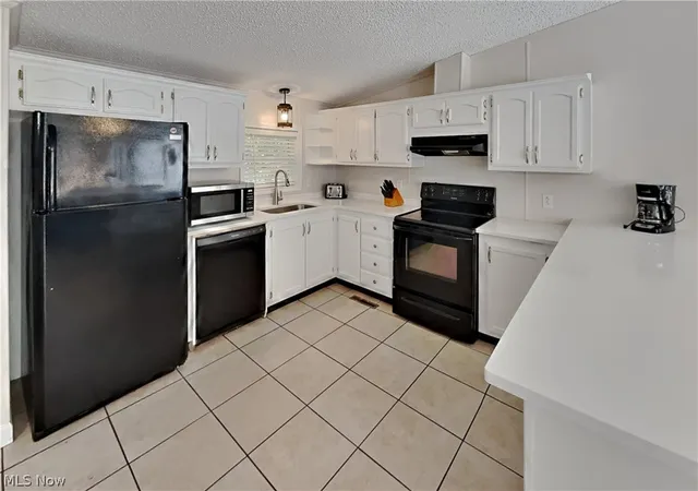 Homes for sale in Put In Bay, OH | 1599 Starboard Trl, Put In Bay, OH 43456 | MLS# 5195885